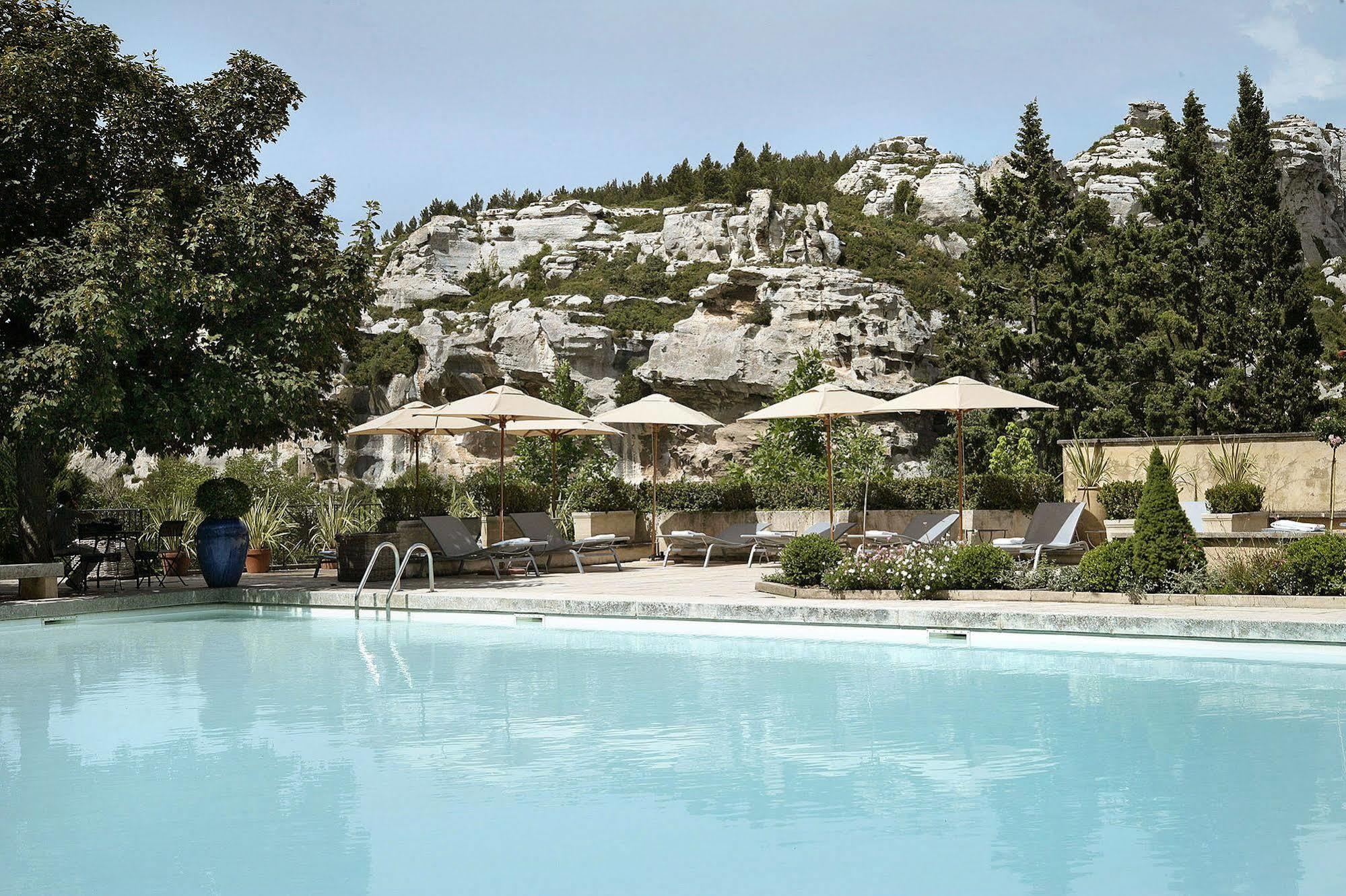 Hotel Baumaniere - Les Baux De Provence Exterior foto